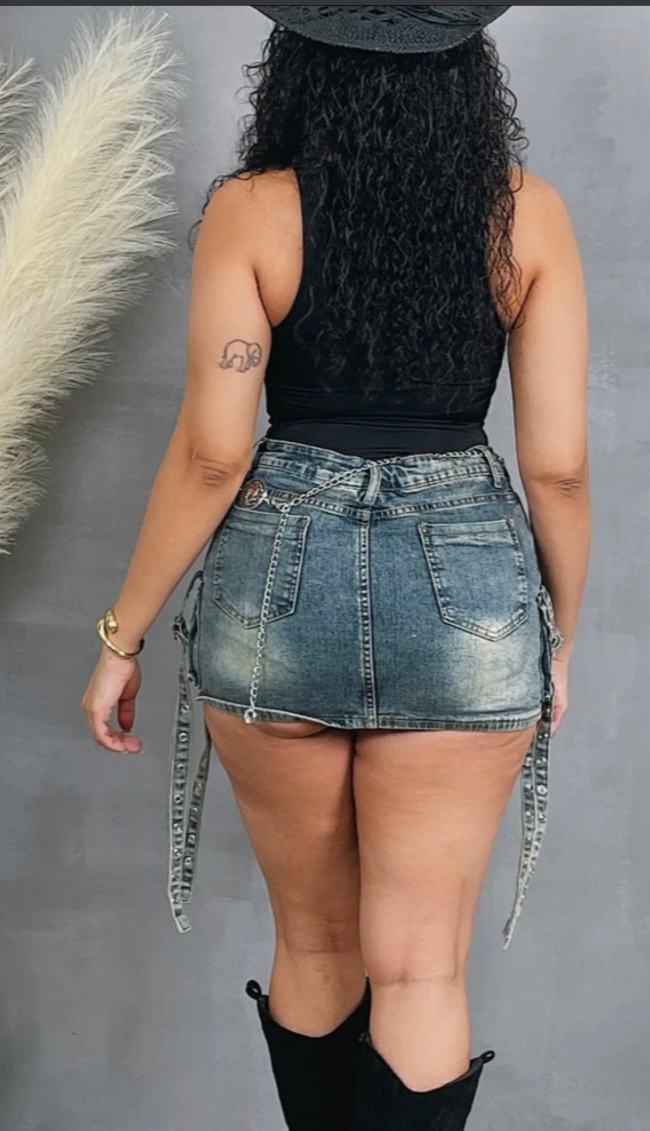 Hold Em Denim